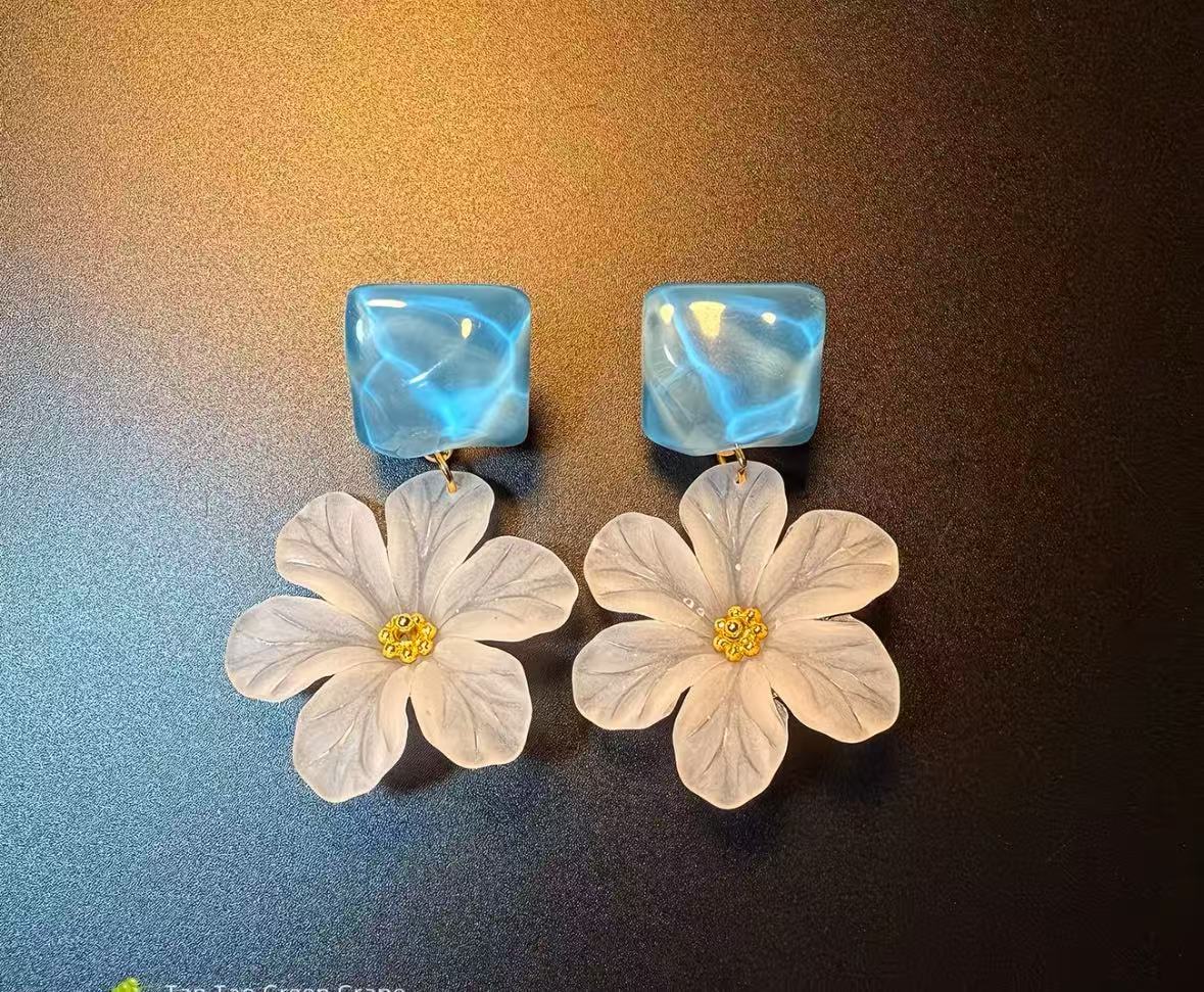Beach vacation style White 3D flower earrings for women