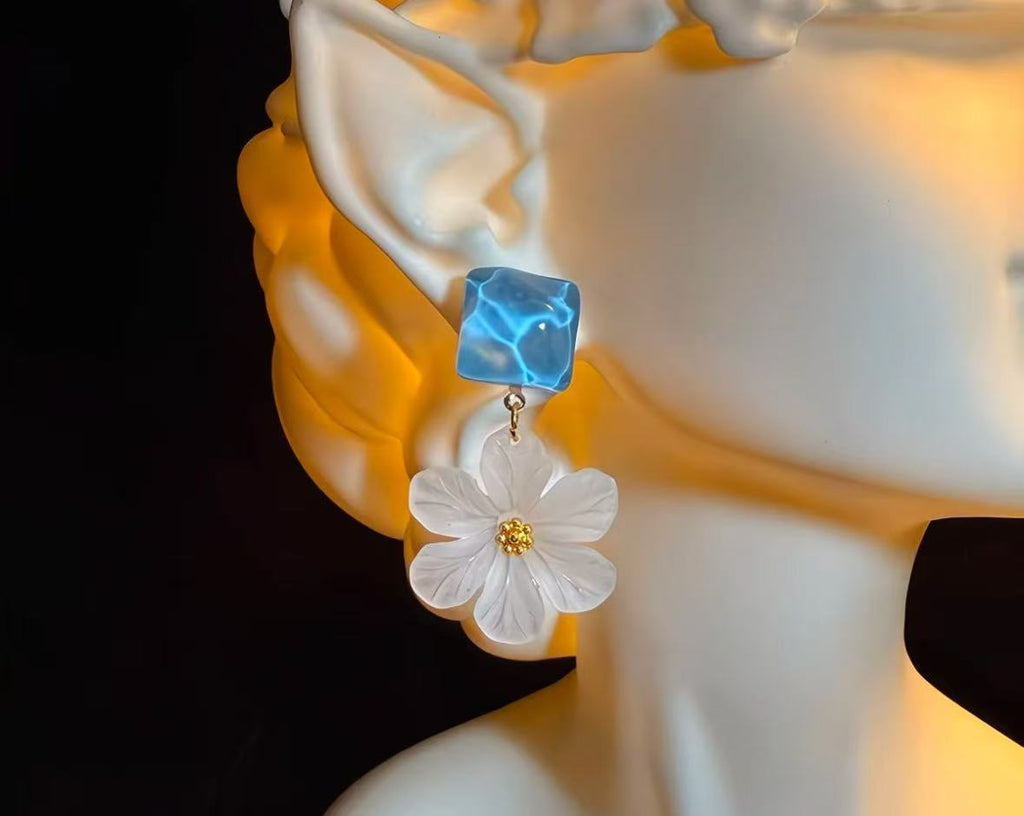 Beach vacation style White 3D flower earrings for women